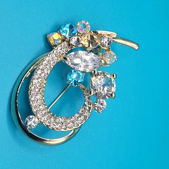 Vintage Style White Rhinestones Brooch Pin - Picture 3 of 7